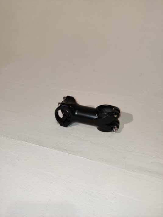 Вынос руля AL 1-1/8" д.31,8мм, длина 80 mm 6° черн. YL-121