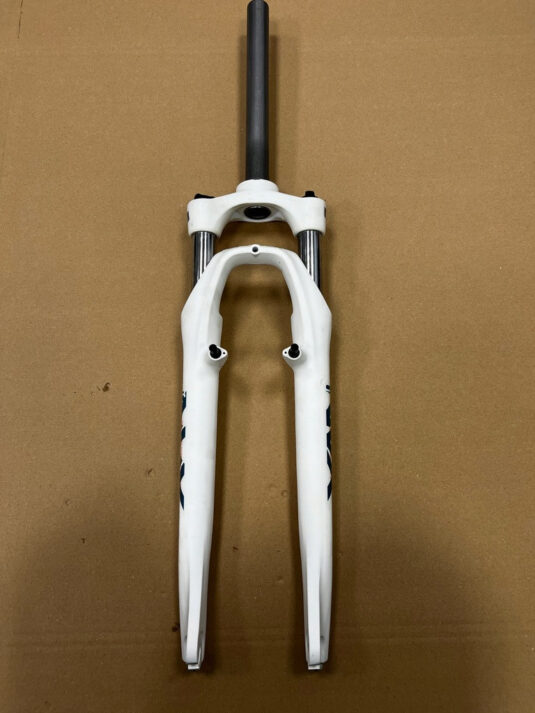 Вилка 28" Suntour NEX безрізьбова 1-1/8" білий (4444)