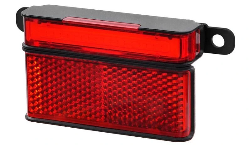 4267543293_fara-zadnyaya-x-light