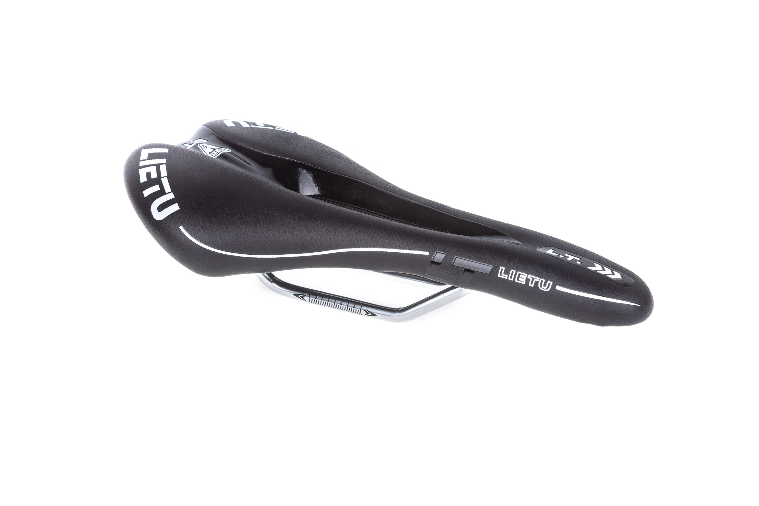 Седло TW SD-3621A с отверстием 280х135 мм черное 1 Седло TW SD-3621A с отверстием 280х135 мм черное