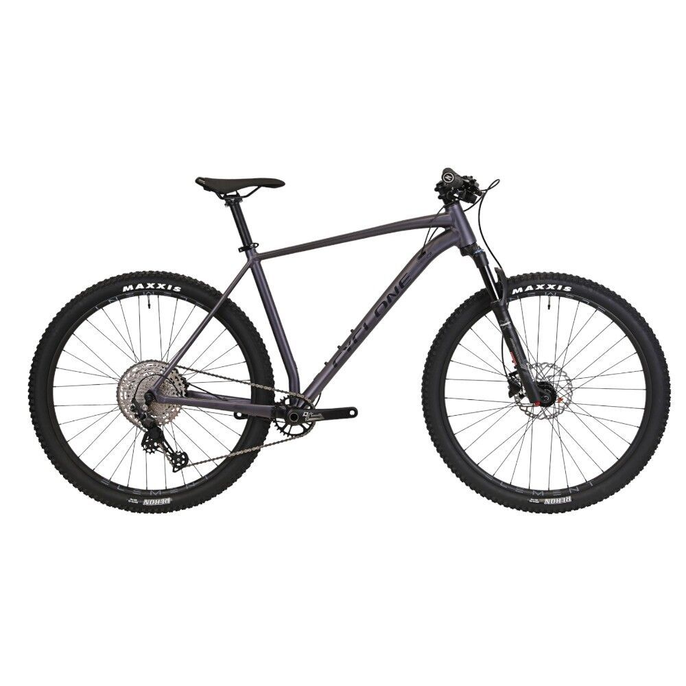 cyclone-alx-29-20241-photoroom-1