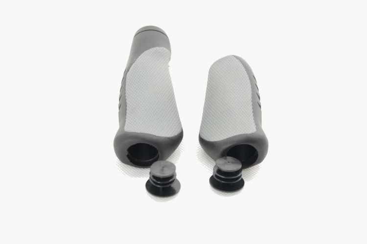 Грипсы Kands 135мм/92мм, черный с серым (G306-1) 1 Грипсы Kands 135мм/92мм, черный с серым (G306-1)