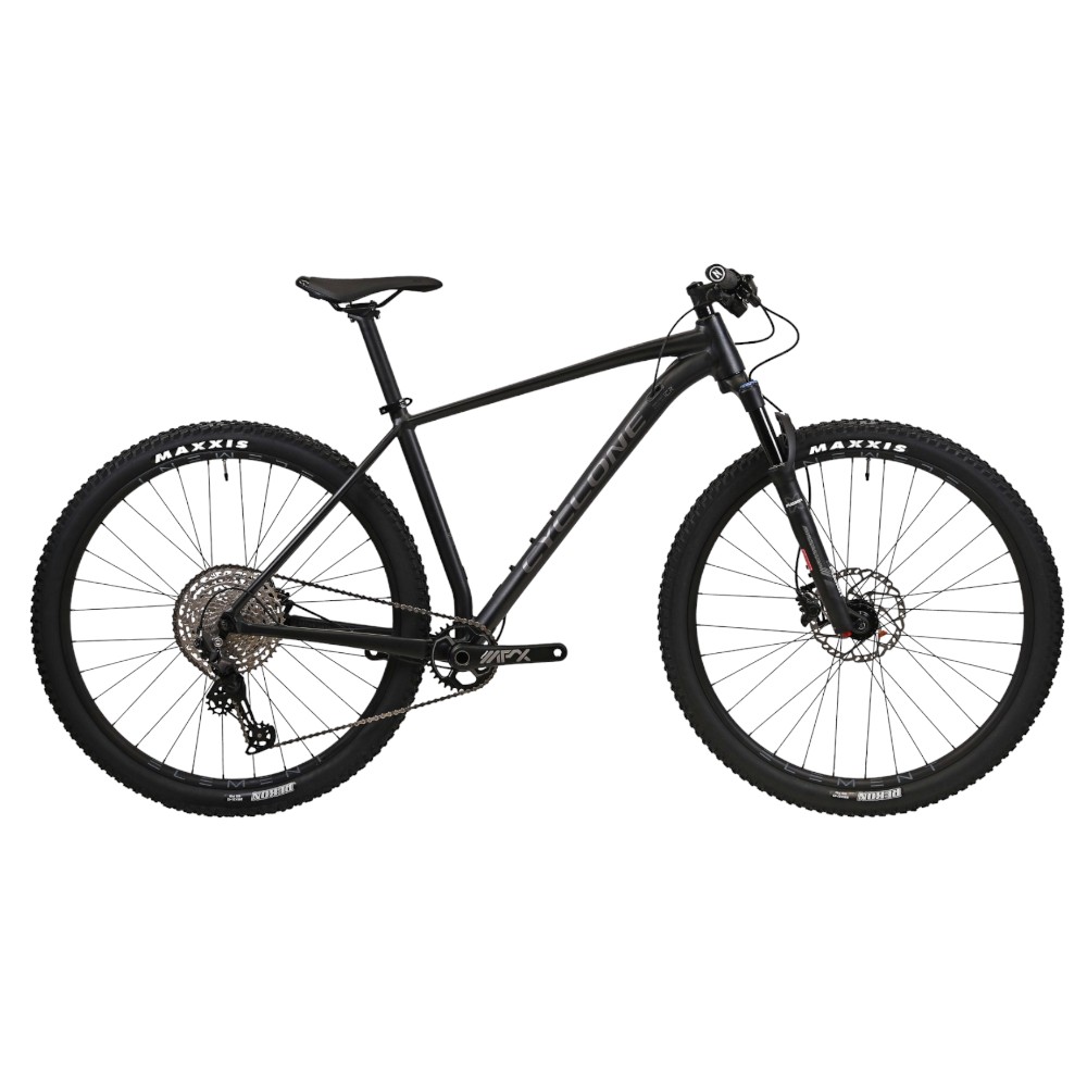 cyclone-slx-29-20241-photoroom